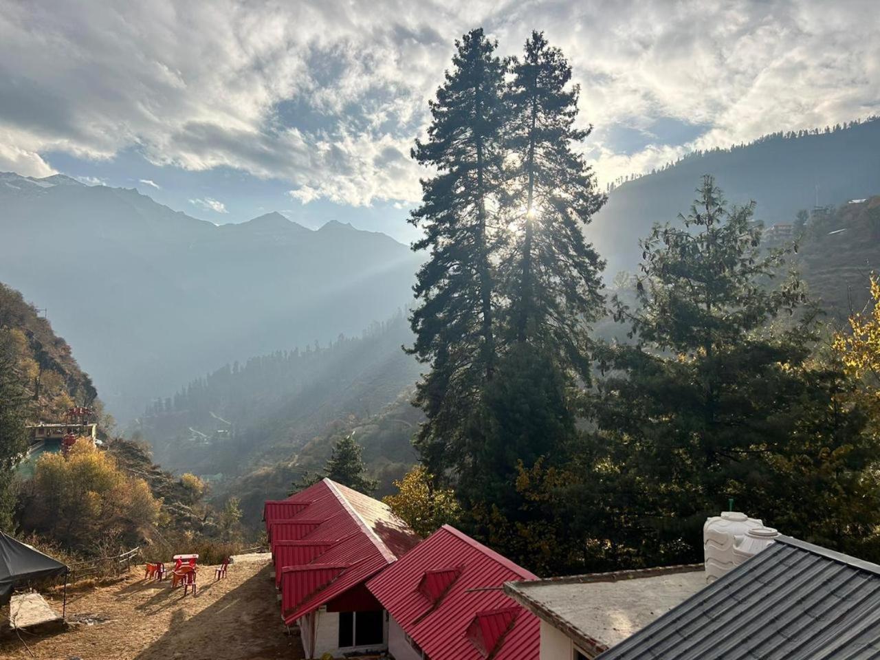 Lord Shiva Dimension Hotell Tosh Exteriör bild