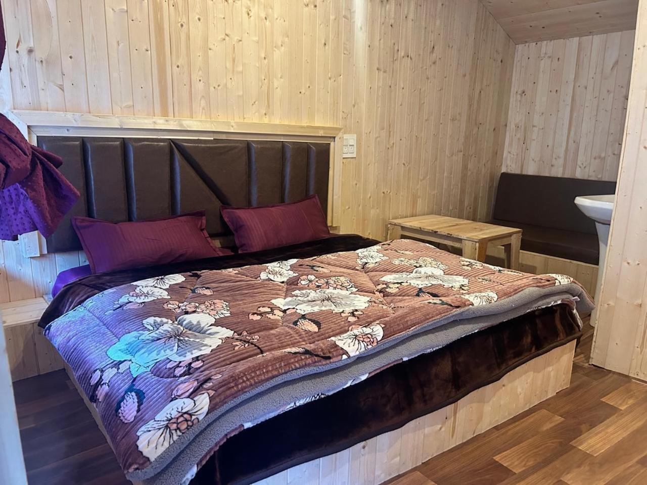 Lord Shiva Dimension Hotell Tosh Exteriör bild