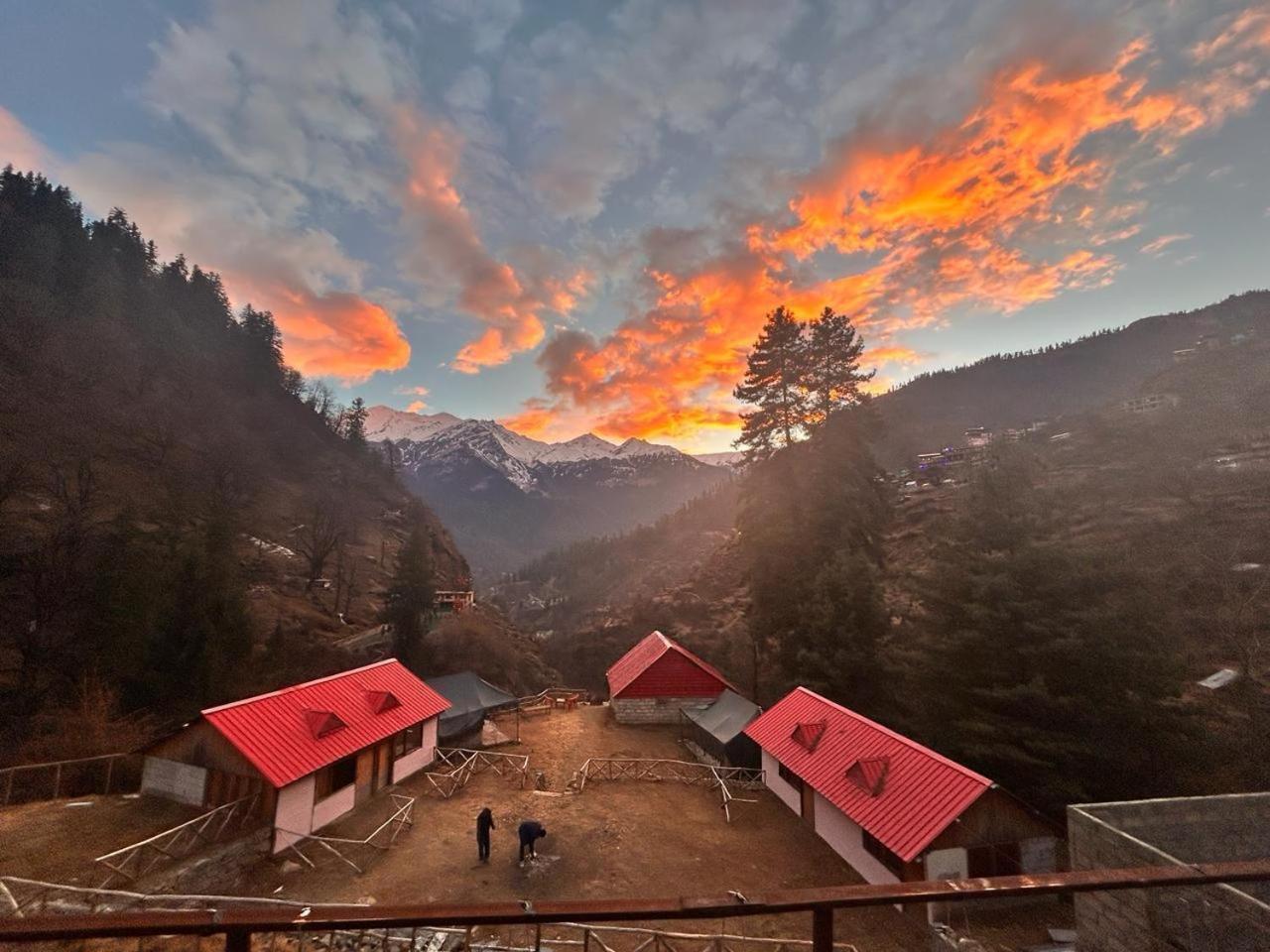 Lord Shiva Dimension Hotell Tosh Exteriör bild
