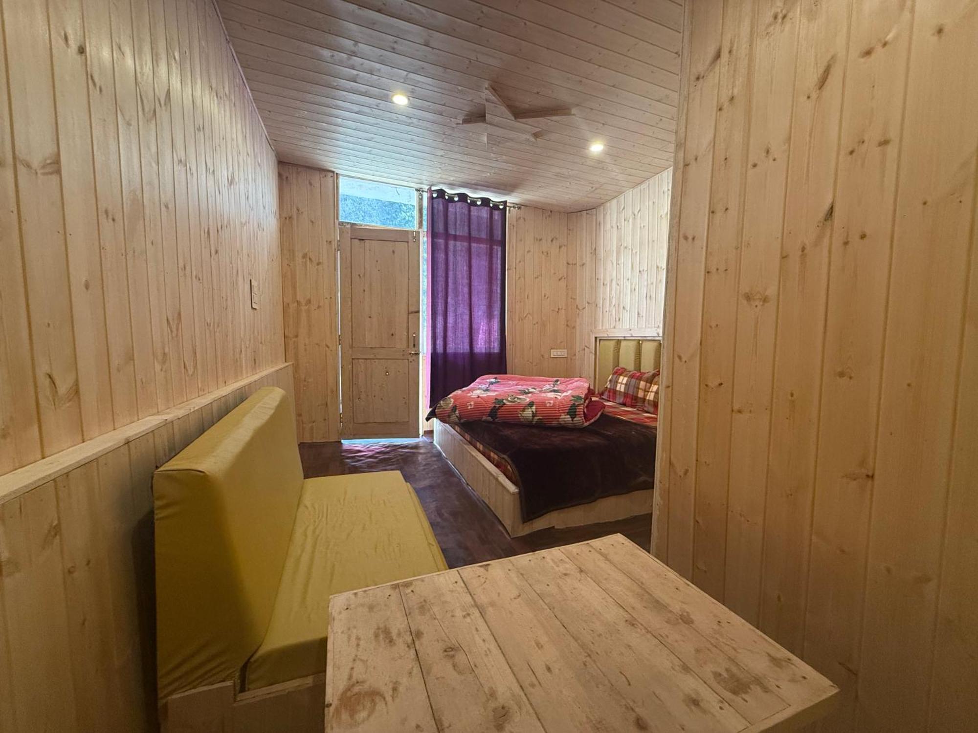 Lord Shiva Dimension Hotell Tosh Exteriör bild