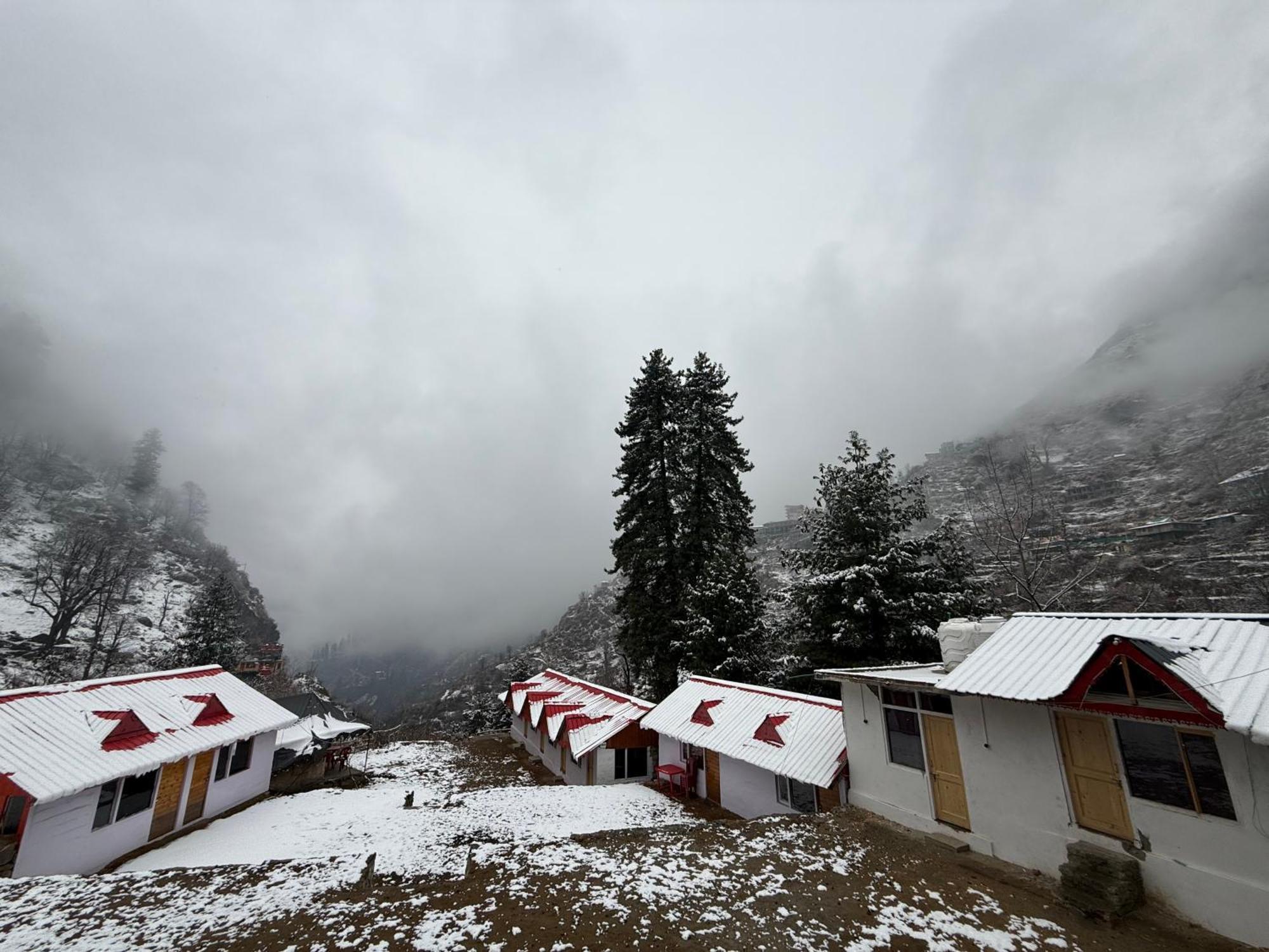 Lord Shiva Dimension Hotell Tosh Exteriör bild
